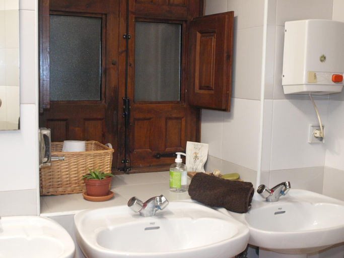 Bathroom, Las Huellas de Cameros, La Rioja