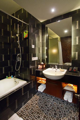 Bathroom 27
