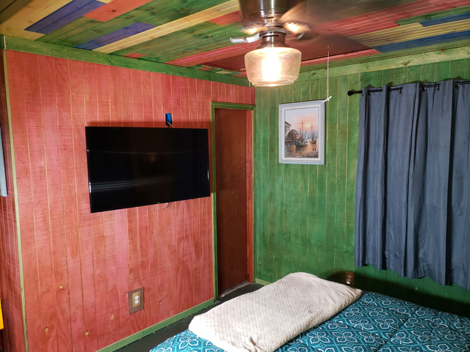 Bedroom 3, 250kFarm, Brevard