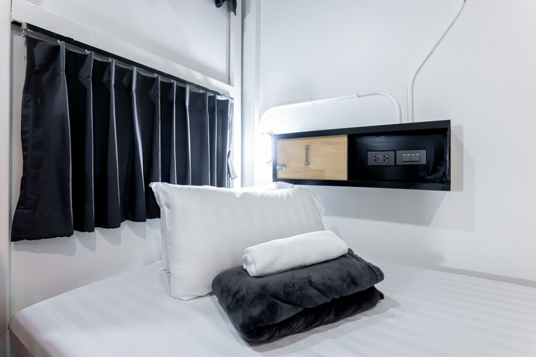 Bedroom 3, Vibes Hostel Bangkok, Wattana