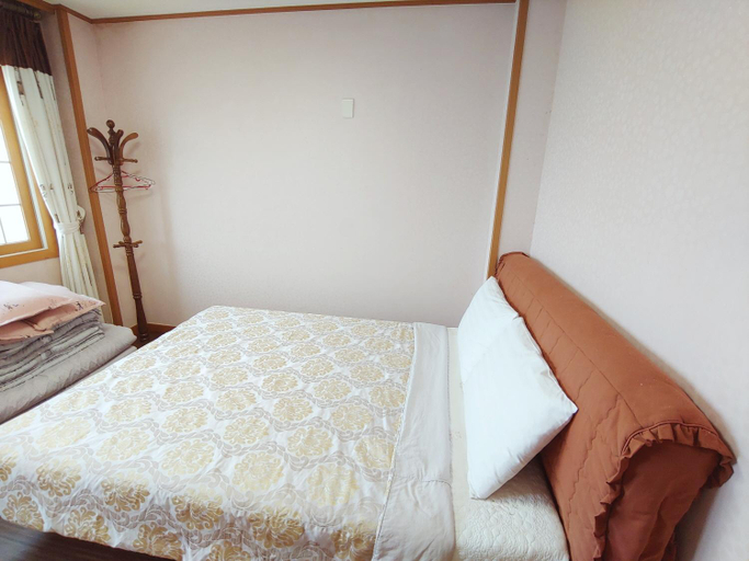 Others 3, Gyulhouse Pension, Seogwipo
