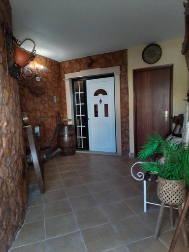 Others 3, Alojamento Real, Torres Vedras