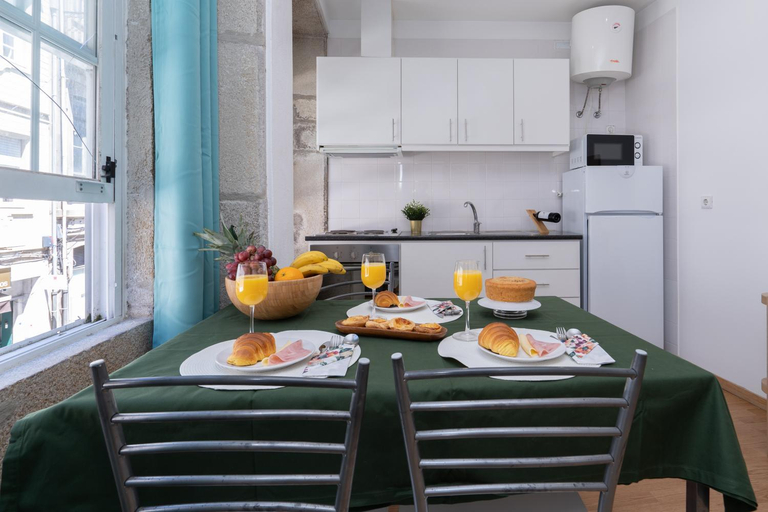 Others 2, Host Wise - Colorful Fresh Flats - Batalha, Porto