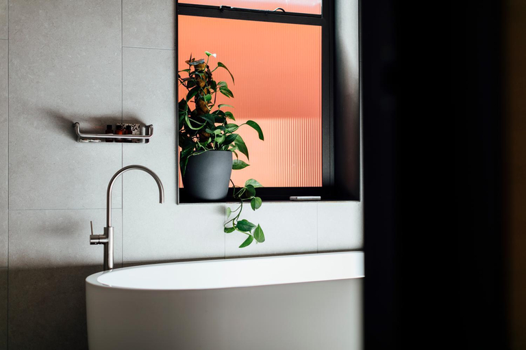 Bathroom 5, The Royal Daylesford Hotel, Hepburn - East