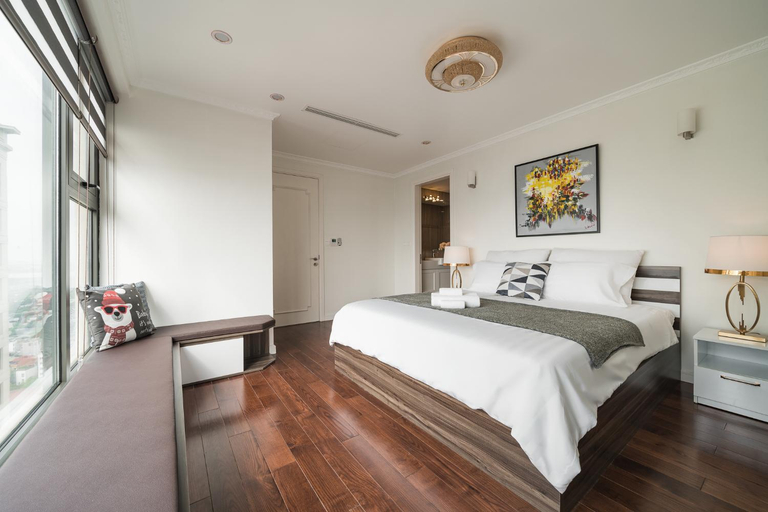 Bedroom 12