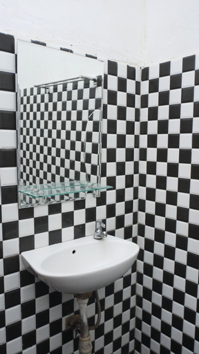 Bathroom 12