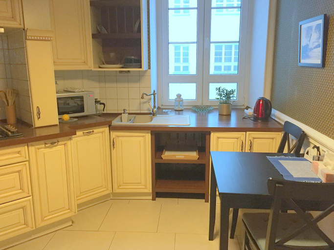 Kitchen 4, Poznanska Street Apartment, Warsaw