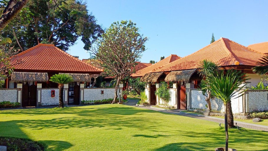 Exterior 10