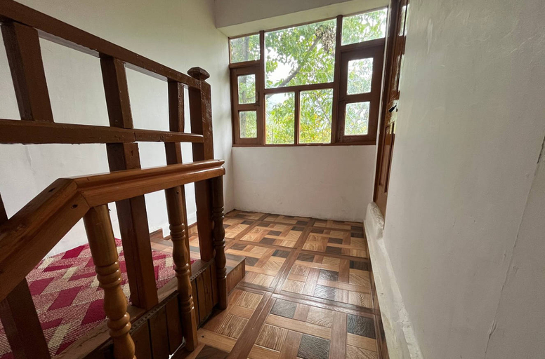 Public Area 2, Jahangir Cottage Pahalgam, Anantnag