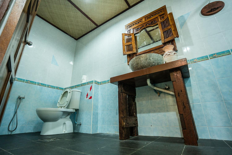 Bathroom 22