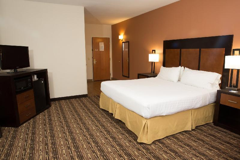 Bedroom 24