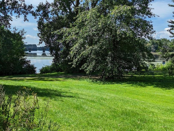 Others 2, Impeccable, modern, river view, renovated cottage, Laval