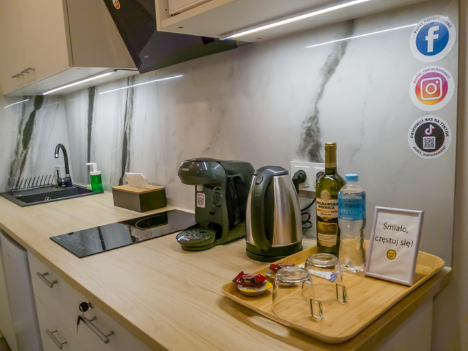 Kitchen 4, Punkt - Apartamenty z jacuzzi w centrum Katowic, Katowice City
