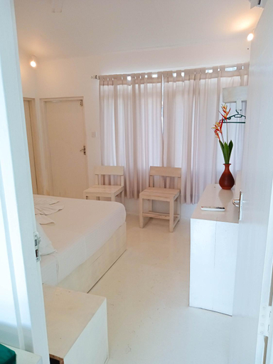 Bedroom 2, Cozzy White Villa, Habaraduwa