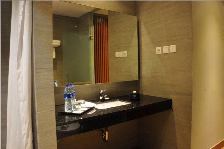 Bathroom 8