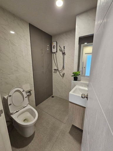 Bathroom, คอนโดอีสวิลบางแสน ห้อง 7, Muang Chon Buri