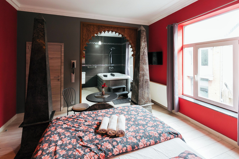 Bedroom 3, Riad Nour Hotel, Liège