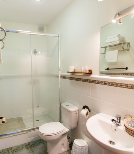 Bathroom 2, Posada de Suesa, Cantabria
