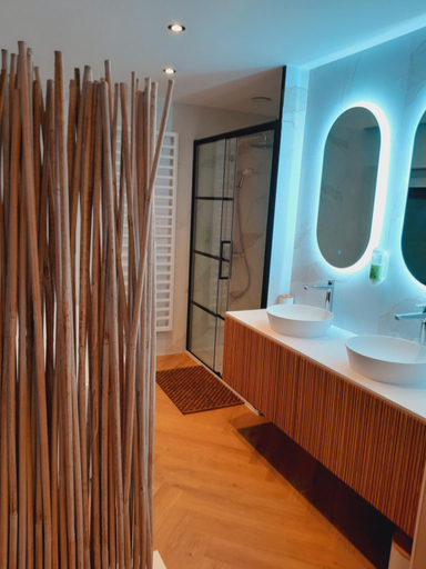 Bathroom 3, Dionbulles & Dionlodge Guesthouse, Private Wellness with pool in option, Brabant Wallon