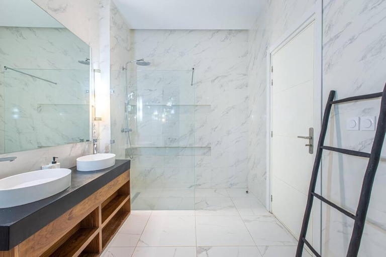 Bathroom 3, Villa Safiya, luxe et detente, jeux, cuisiniere, Marrakech