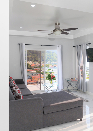 Others 5, Caldera Villas