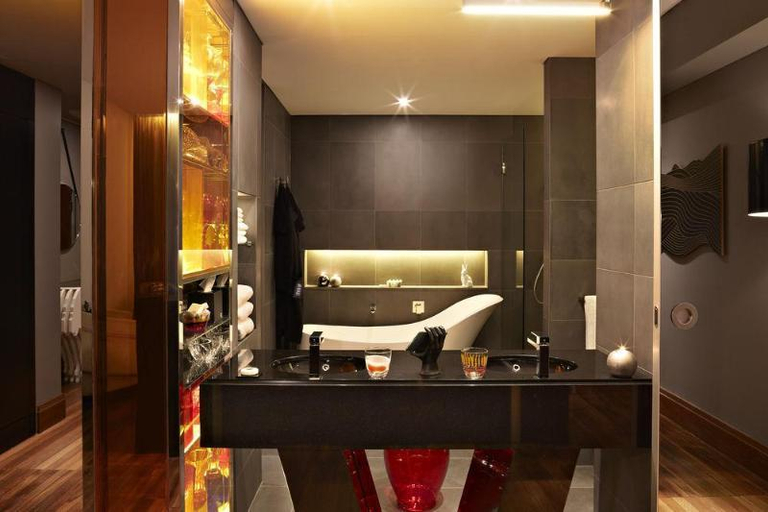 Bathroom 15
