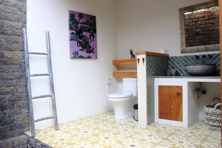 Bathroom 8
