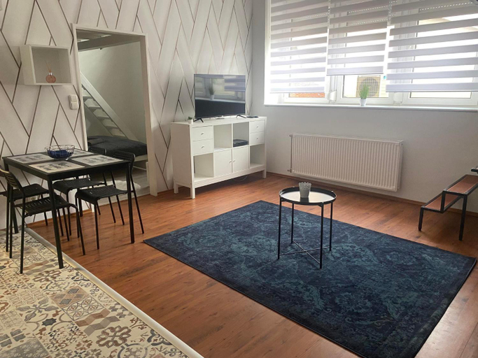 Others 5, Viztorony Apartmanok Siofok, Siófok