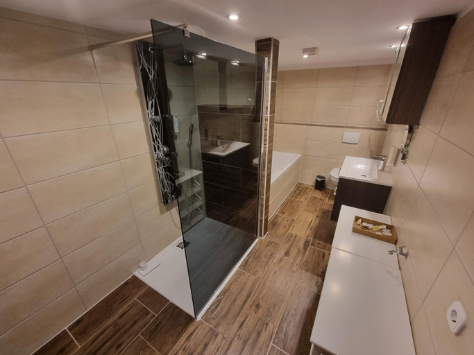 Bathroom 3, Hotel Und Restaurant Deutscher Kaiser, Prignitz