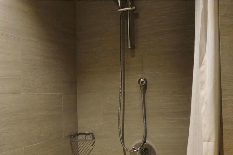 Bathroom 7