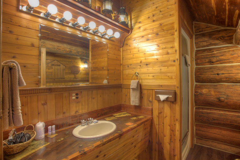 Bathroom 4, Soap Lake Resort, a Dazzler Select by Wyndham, Grant