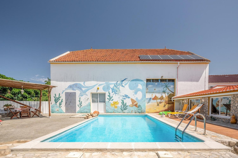 Others 5, Eclectic oasis with poolside charm in Arranho, Arruda dos Vinhos