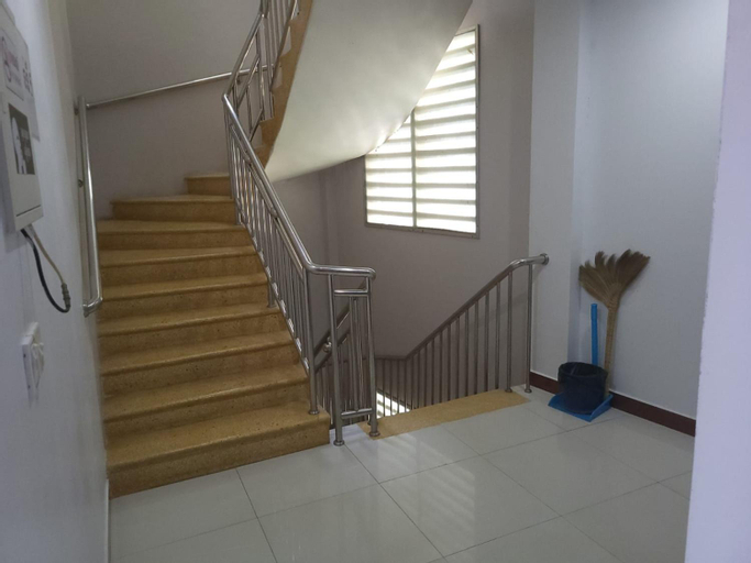Others 4, PHAPPY GUEST HOUSe, Ruessei Kaev