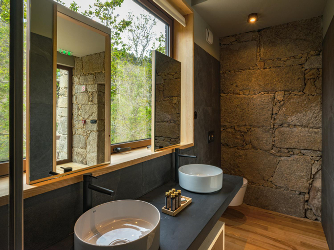Bathroom 11