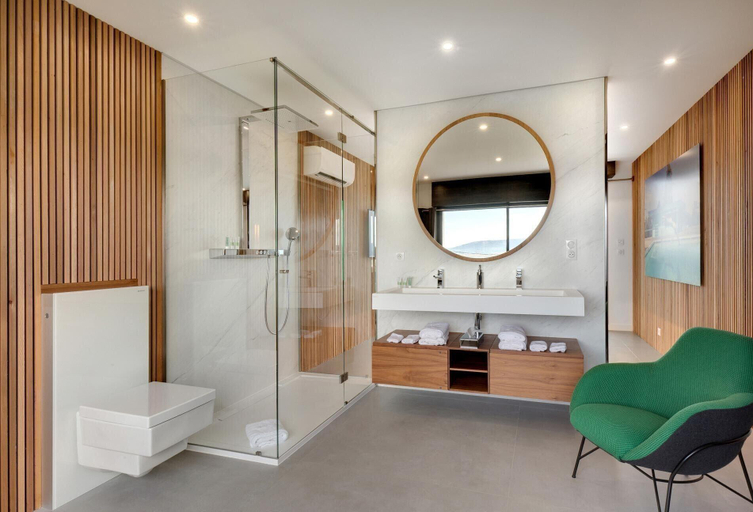 Bathroom 3, Villa Miramar, Hérault