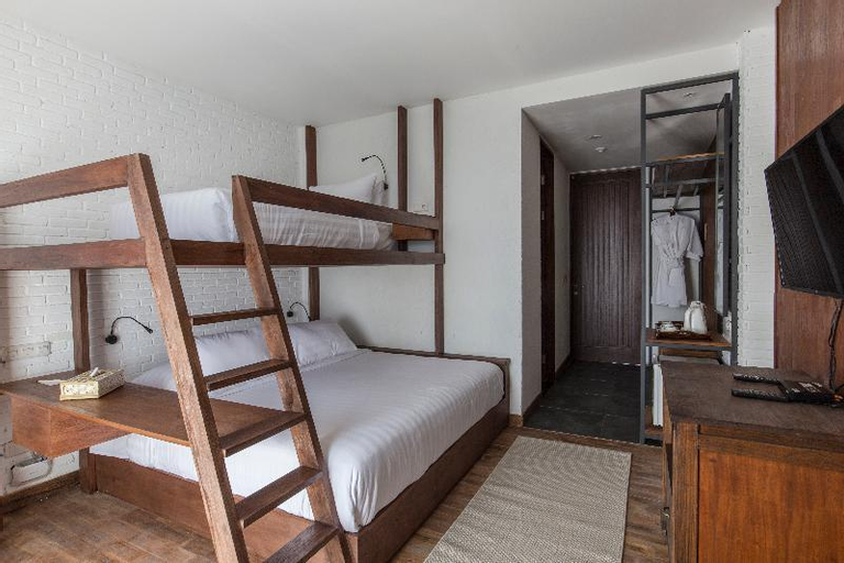 Bedroom 14