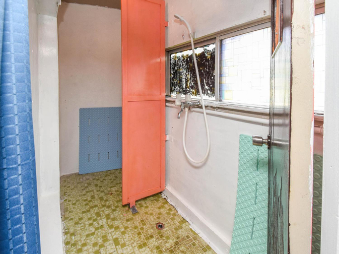 Bedroom 2, 5 minutes walk to Kokusai Street [Simple Stay Makishi], Naha