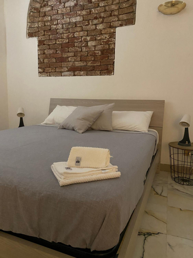 Bedroom 4, Le spiagge di Marina di Carrara, Massa Carrara