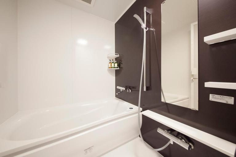 Bathroom 11