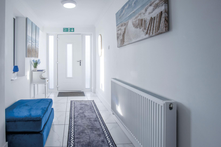 Others 5, Oasis - 2 Bedroom Apartment - Ocean Breeze, Swansea