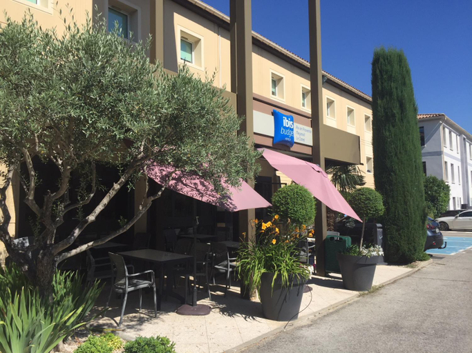 Exterior & Views 1, IBIS Budget Aix en Provence Est Le Canet, Bouches-du-Rhône