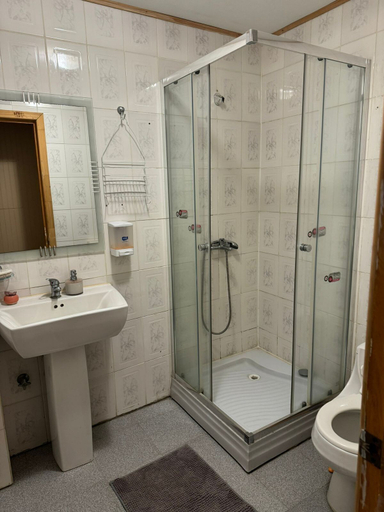 Bathroom 3, Hotel Anttuy, Ñuble