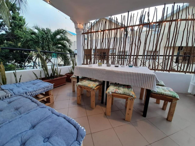 Others 5, Eden Villa, Black River