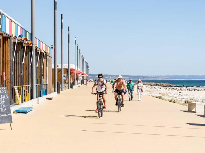 Others 2, Paloma Caparica Beach, Almada