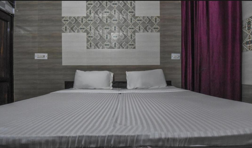 Bedroom 5, Prince Guest House, Panchkula