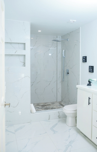 Bathroom 4, Caldera Villas