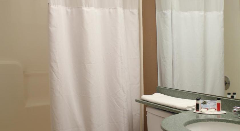 Bathroom 10