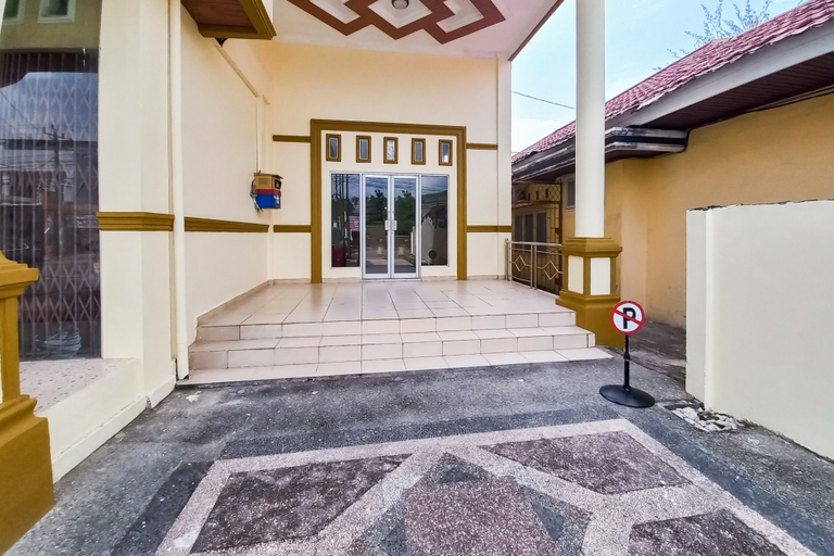Exterior & Views 2, RedDoorz Syariah @ UIN Suska GuestHouse, Pekanbaru