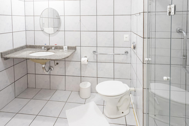 Bathroom 4, Hotel Gracher Brusque, Brusque