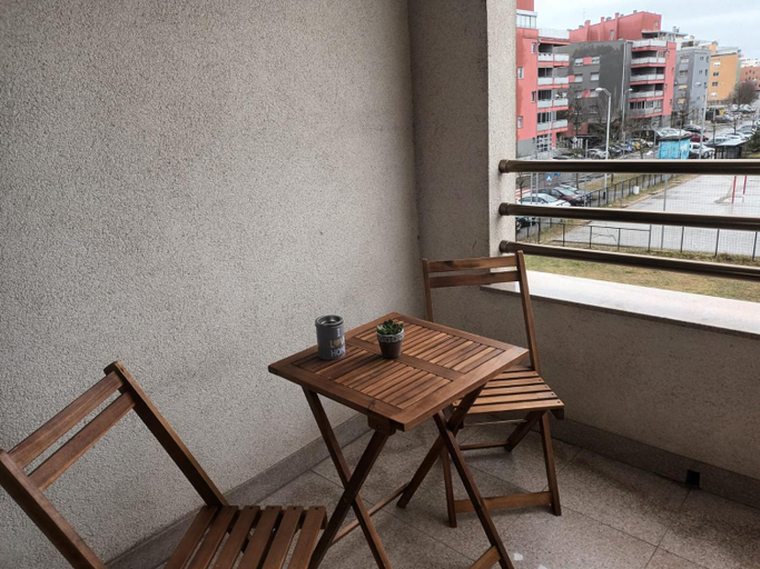 Others 4, Odmor u Zagrebu, Zagreb